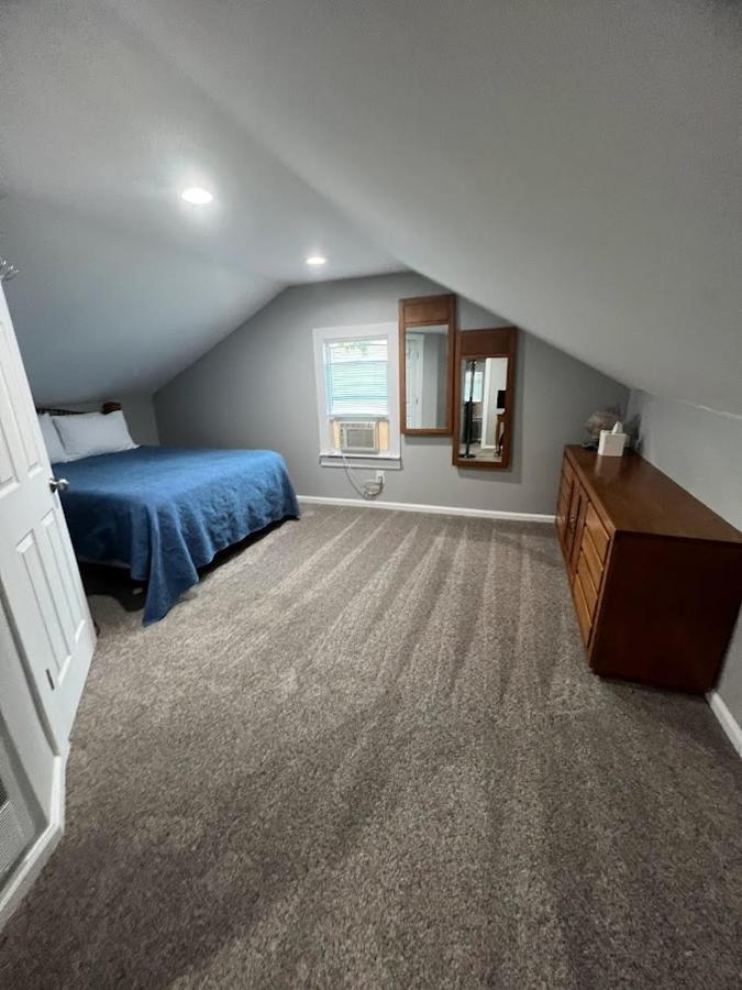 Charming And Happy Walled Lake Mi Cottage Нови Экстерьер фото