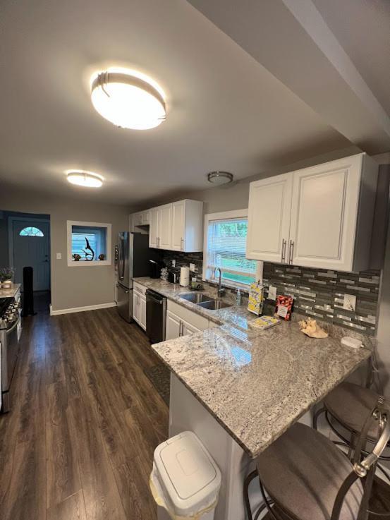 Charming And Happy Walled Lake Mi Cottage Нови Экстерьер фото